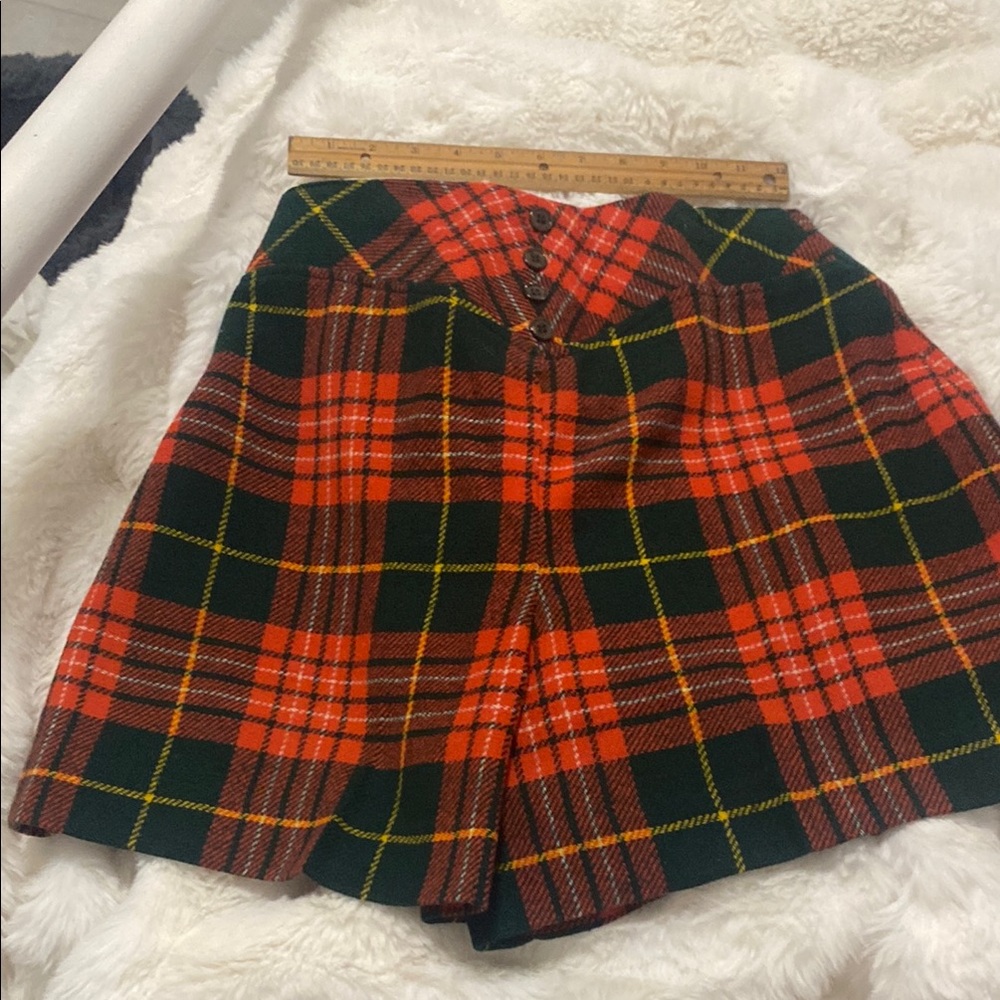 Vintage 1970 Plaid Women's Shorts - Red and Green
